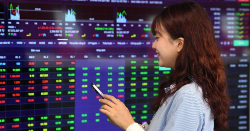 Dòng tiền trở lại nhóm cổ phiếu chứng khoán?