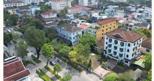 Huế đấu giá các khu đất có trụ sở bỏ hoang ven sông Hương