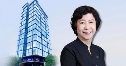 Thành viên HĐQT độc lập HCM liên tục muốn bán cổ phiếu giữa lúc giá lập đỉnh lịch sử