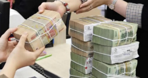 Lãi suất chưa thể giảm mạnh dù thanh khoản “dễ thở” hơn, vì sao?
