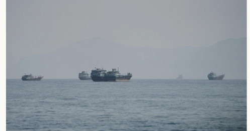 Iran lên 'danh sách đen' tàu bị cấm qua Hormuz