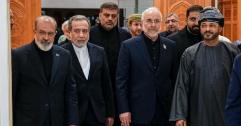 Iran và Oman đàm phán thỏa thuận về eo biển Hormuz, dầu WTI về 80 USD/thùng