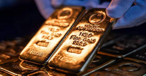Vàng hướng tới 5.000 USD