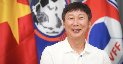 HLV Kim Sang-sik: Giá nhà Hà Nội quá cao