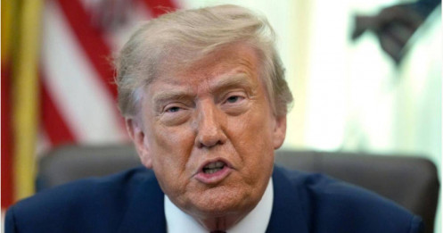 Ông Trump mua bán loạt cổ phiếu xăng dầu giữa chiến sự Iran