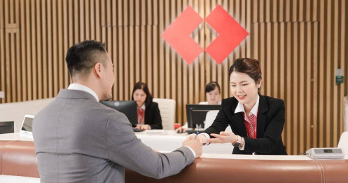 CEO Techcombank thu nhập bình quân gần 3 tỷ đồng mỗi tháng