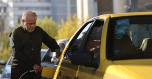 Iran sắp tăng giá xăng