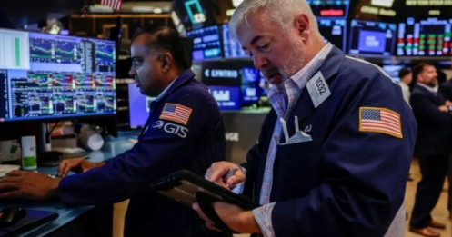 Dow Jones giảm hơn 600 điểm