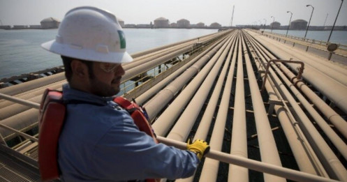 Dầu Brent quay đầu giảm gần 3%
