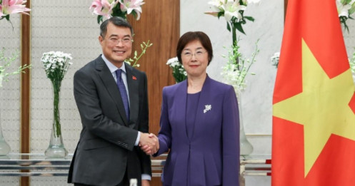 AIIB sẵn sàng hỗ trợ Việt Nam huy động vốn cho đường sắt, năng lượng sạch