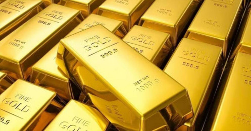 Vàng giằng co dưới sức ép Fed