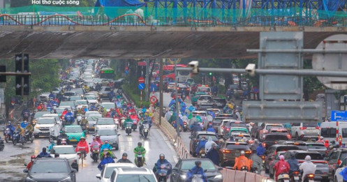 Hà Nội mở làn BRT, giao thông nút Láng Hạ - Giảng Võ thay đổi ra sao?