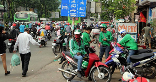 Khoảng trống Grab và "cuộc đua" gọi xe nội