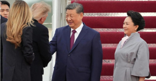 Ông Trump đón ông Tập tại sân bay