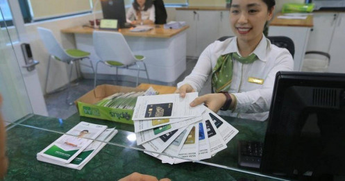 "Giải mã" nhịp điều chỉnh giá mục tiêu của VCB