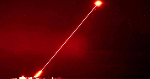 Vũ khí laser tới Hormuz