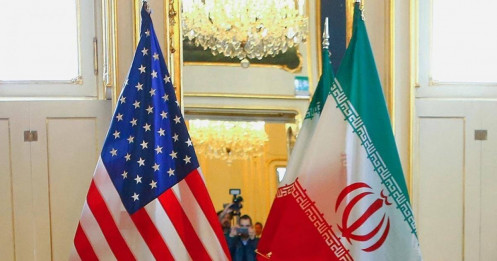 Bế tắc Mỹ–Iran kéo dài, dầu "chịu trận"