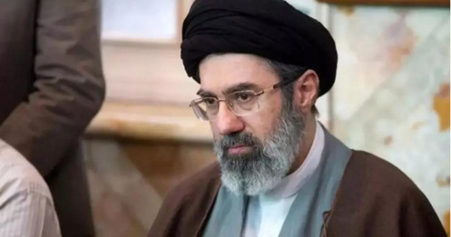 Lãnh tụ Iran tuyên bố sẽ 'đẩy kẻ thù khỏi biển Arab'
