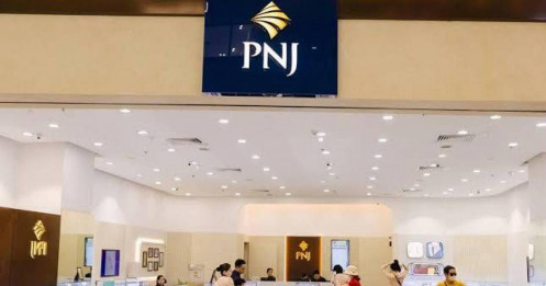 PNJ rút ngắn thời gian nhận tiền cho khách hàng bán vàng, kim cương thanh khoản cao