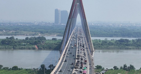 Hà Nội tháo biển khoảng cách trên cầu Nhật Tân: Bài học từ một quyết định vội?