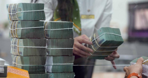 NHNN lên tiếng về chuyện “soi từ khách VIP đến sếp ngân hàng”