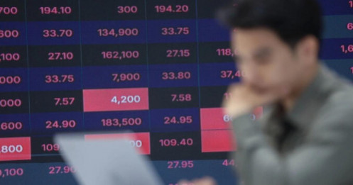 VN-Index giảm 64 điểm trong tháng này