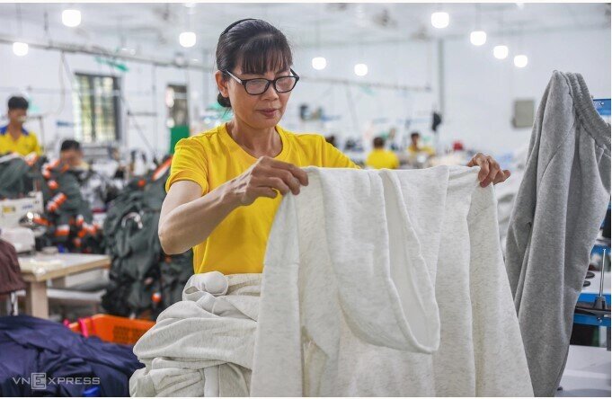 Lương làm đêm, tăng ca được miễn thuế thu nhập cá nhân