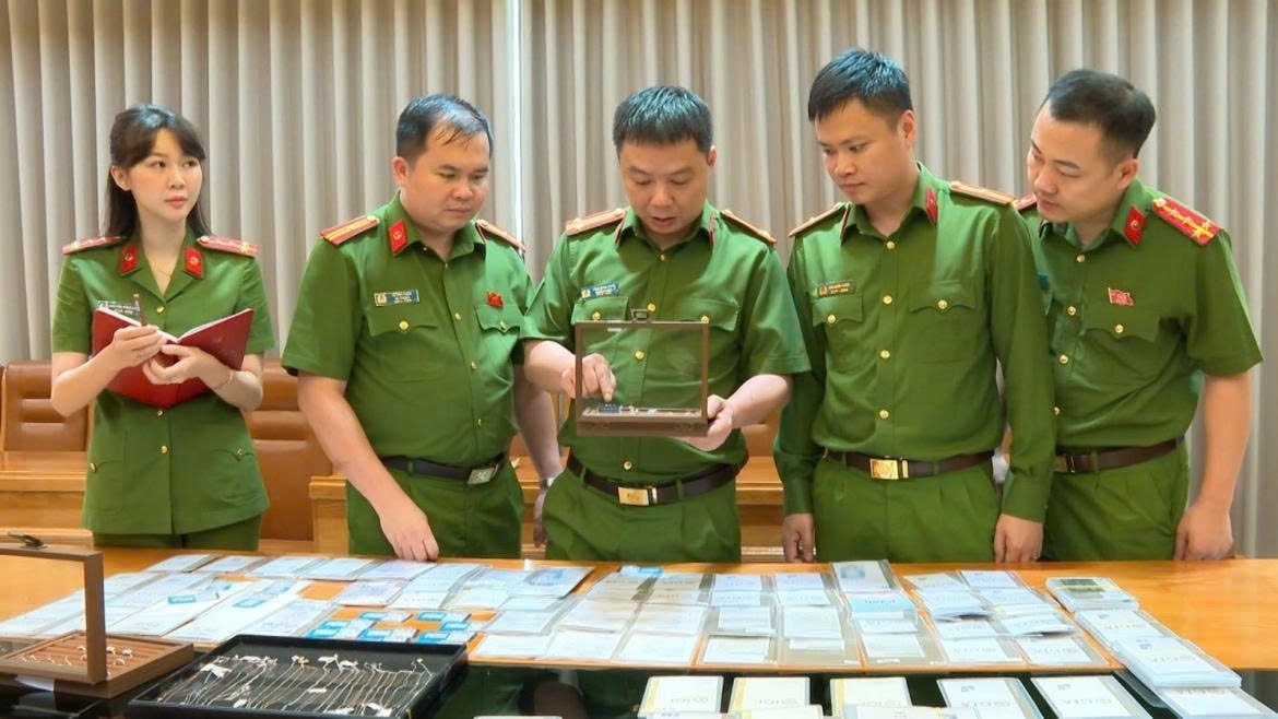 Giấy kiểm định không "rửa" được hàng lậu