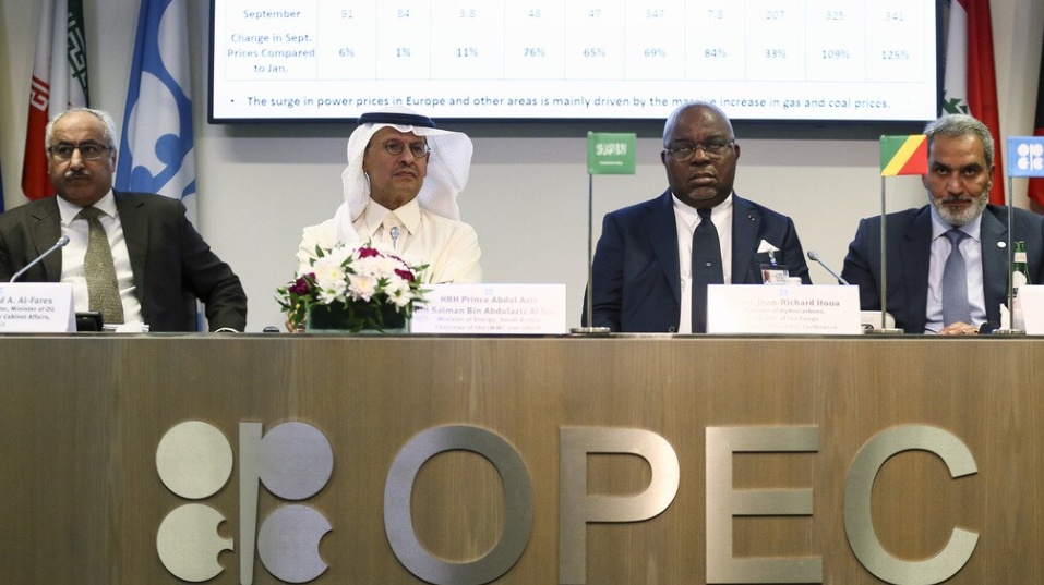 OPEC+ tăng sản xuất dầu tháng thứ 5 liên tiếp