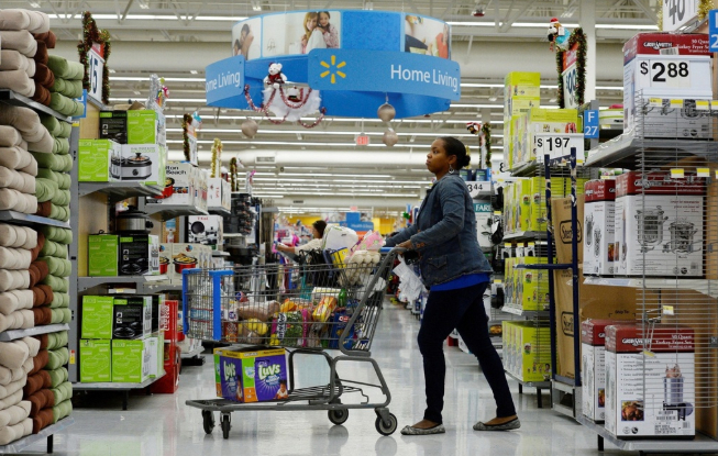 Ông Trump nói Walmart sẽ giảm giá sản phẩm theo yêu cầu của chính phủ