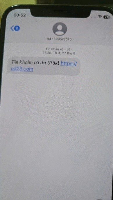 Tin nhắn lạ, mất tiền thật