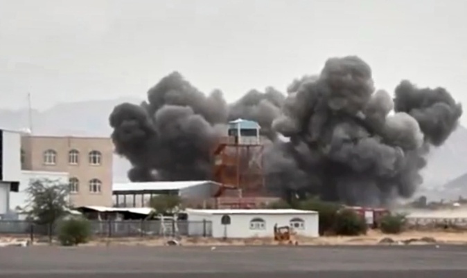 Houthi tố Arab Saudi tập kích sân bay, tuyên bố tung đòn trả đũa