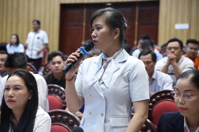Công an TP HCM gỡ hàng loạt vướng mắc về giấy phép lái xe