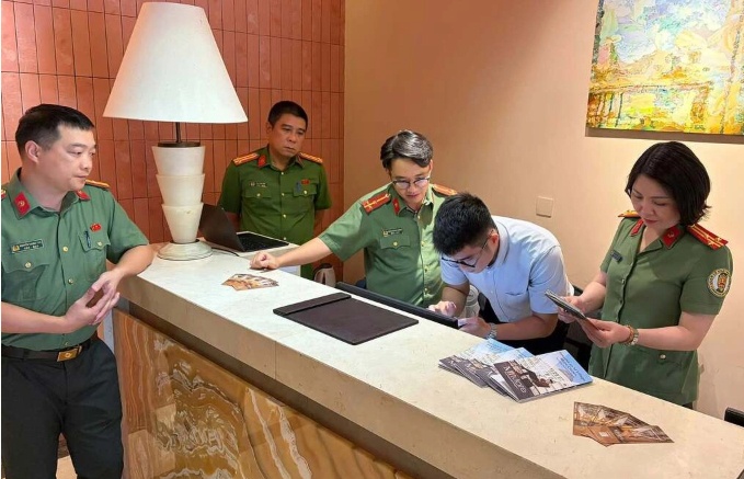 Công an giải thích việc người thân đến nhà ở qua đêm phải khai báo lưu trú