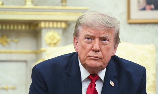24 giờ ông Trump đổi ý về thu phí qua Hormuz