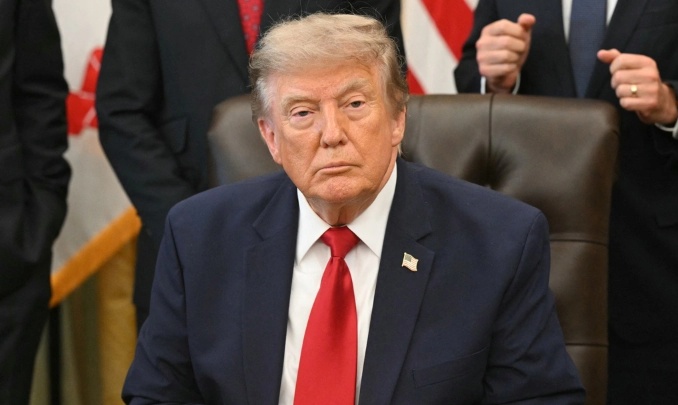 Những 'cú bẻ lái' của ông Trump trong chính sách với Iran và Ukraine
