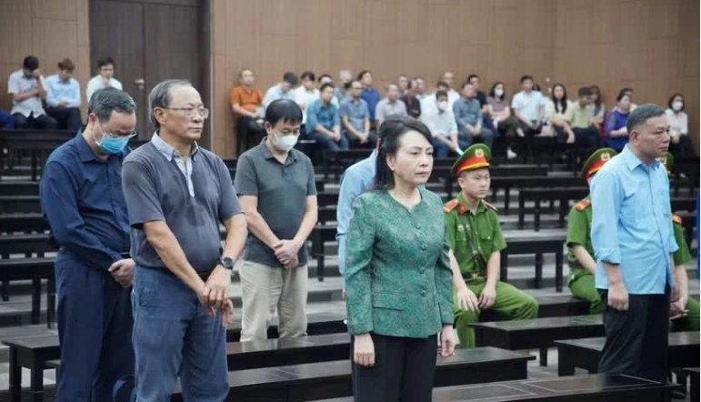 Cựu Bộ trưởng Bộ Y tế xin hưởng án treo