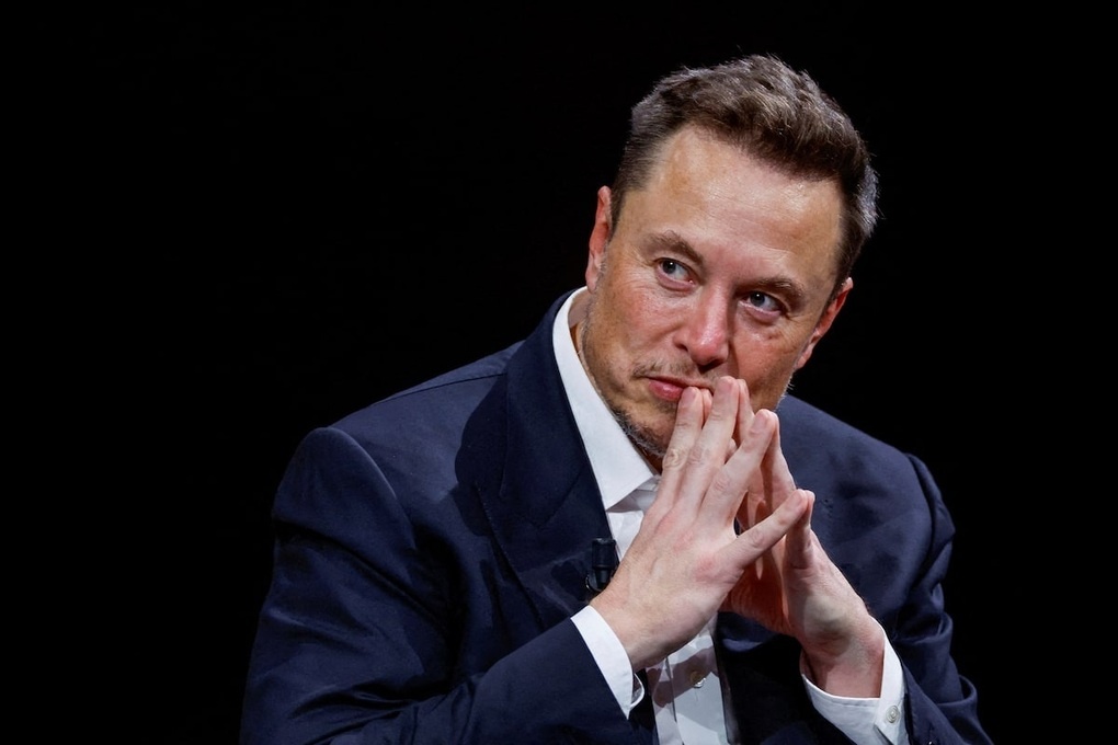 Elon Musk mất gần 500 tỷ USD