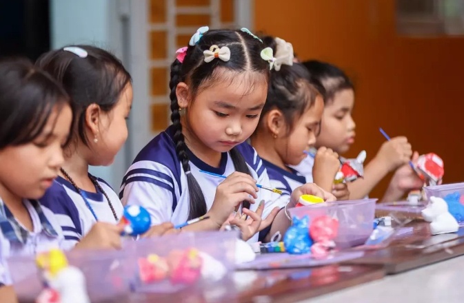 Đề xuất miễn, giảm học phí cho gia đình sinh hai con gái