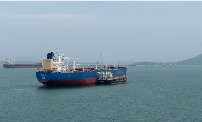 Loạt tàu dầu chuyển hướng sau lệnh phong tỏa của Houthi