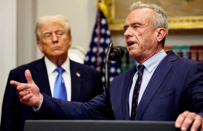Chính quyền Trump dừng giải ngân 1 tỷ USD Medicaid cho California và Minnesota