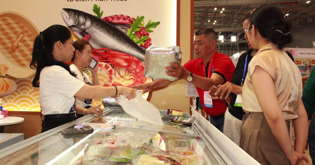 Thuế chồng thuế, thủy sản gặp "sóng lớn"