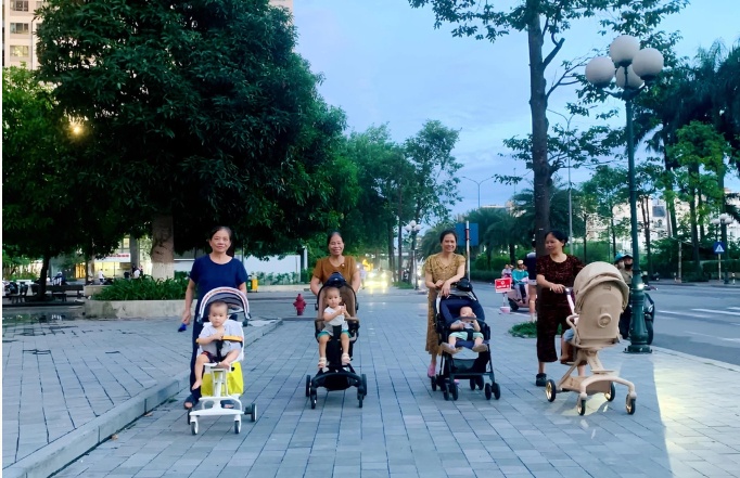 Người già bỏ nhà đất lên chung cư