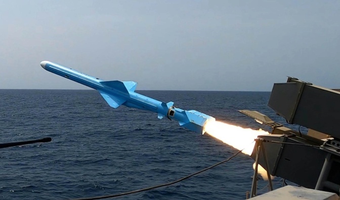 Iran tuyên bố đánh trúng loạt tàu dầu ở eo biển Hormuz