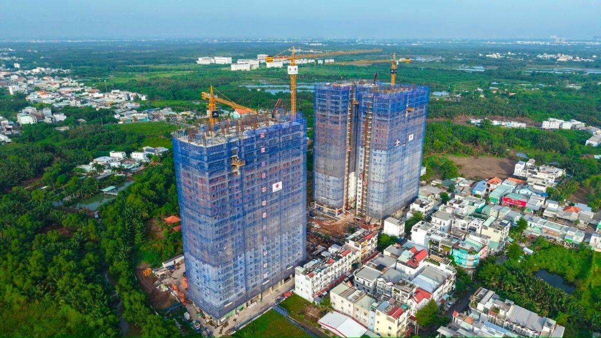 Địa ốc kiếm lời ngoài bán nhà