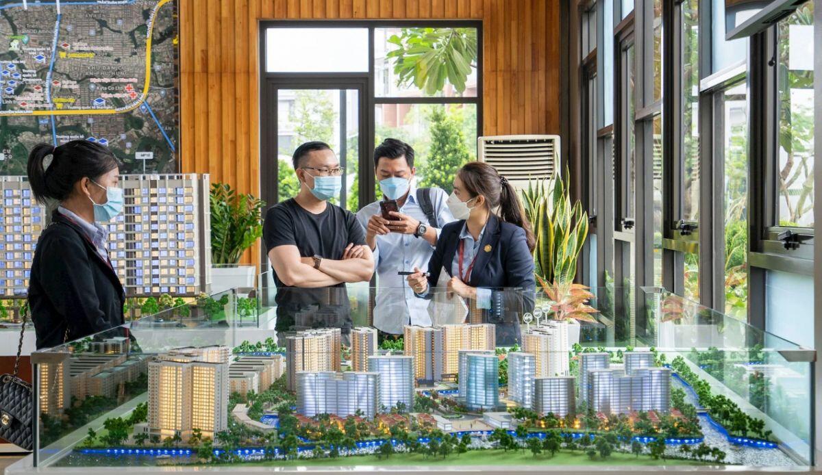 Người mua nhà "chật vật" vì lãi vay