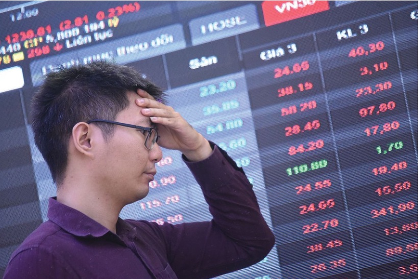 Làn sóng lãnh đạo doanh nghiệp liên tục đăng ký mua vào cổ phiếu