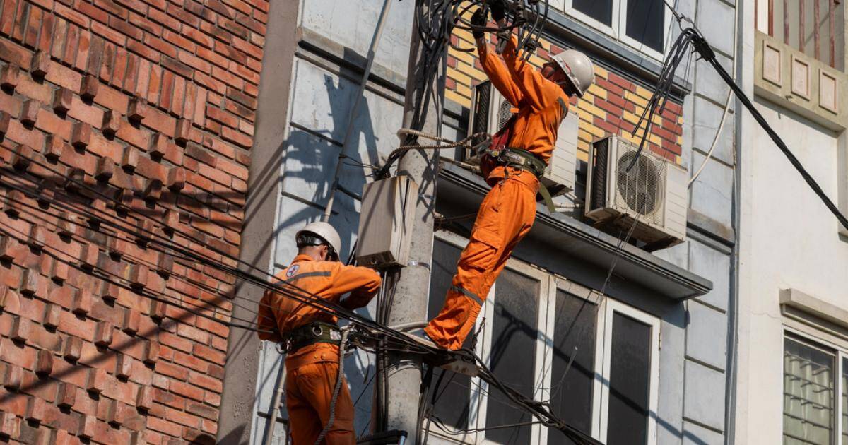 EVN thu gần 353.000 tỷ đồng sau 6 tháng