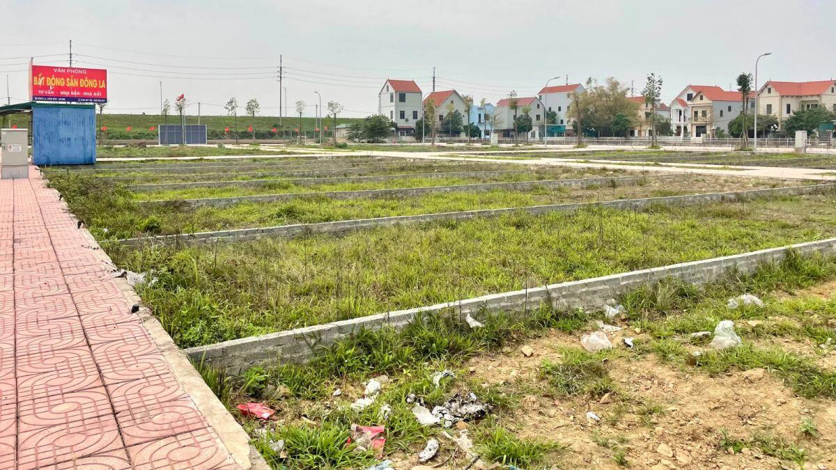 Cắt giá 65%, đất nền vẫn khó tìm người mua