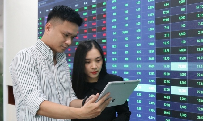 Nhà nước giảm tỷ lệ sở hữu, nhóm cổ phiếu nào có thể “đón sóng”?